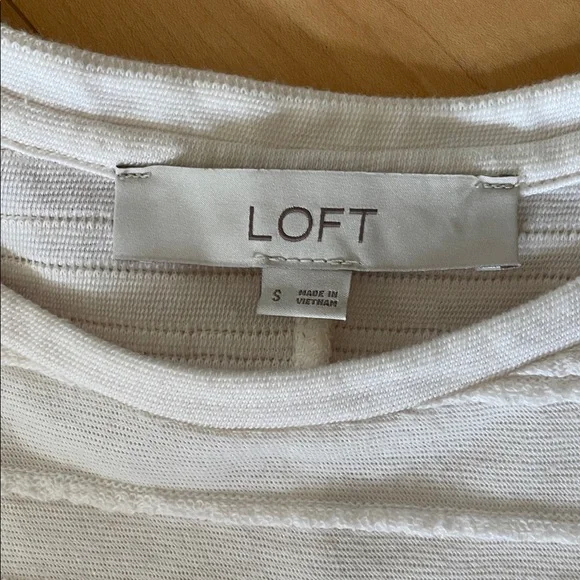 LOFT Ivory Textured Short Sleeve Top small Cream - Picture 3 of 6